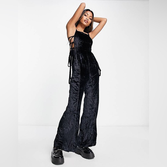 Free People 90’s Forever Velvet Overalls in Black Size XS - Picture 5 of 10